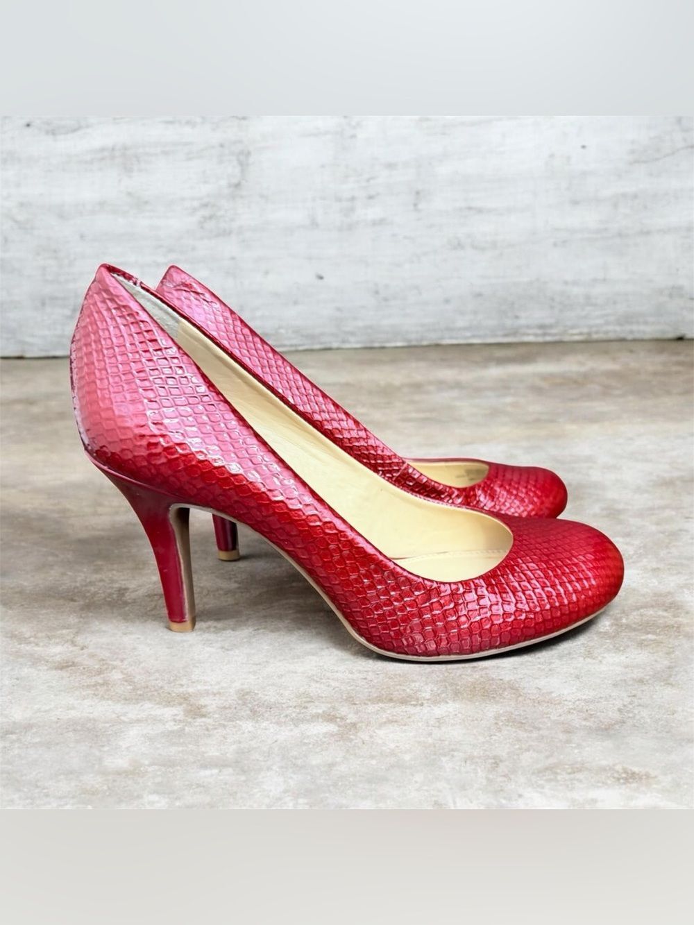 Gianni Bini Becca1 in Royal Red Snake Size 6.5